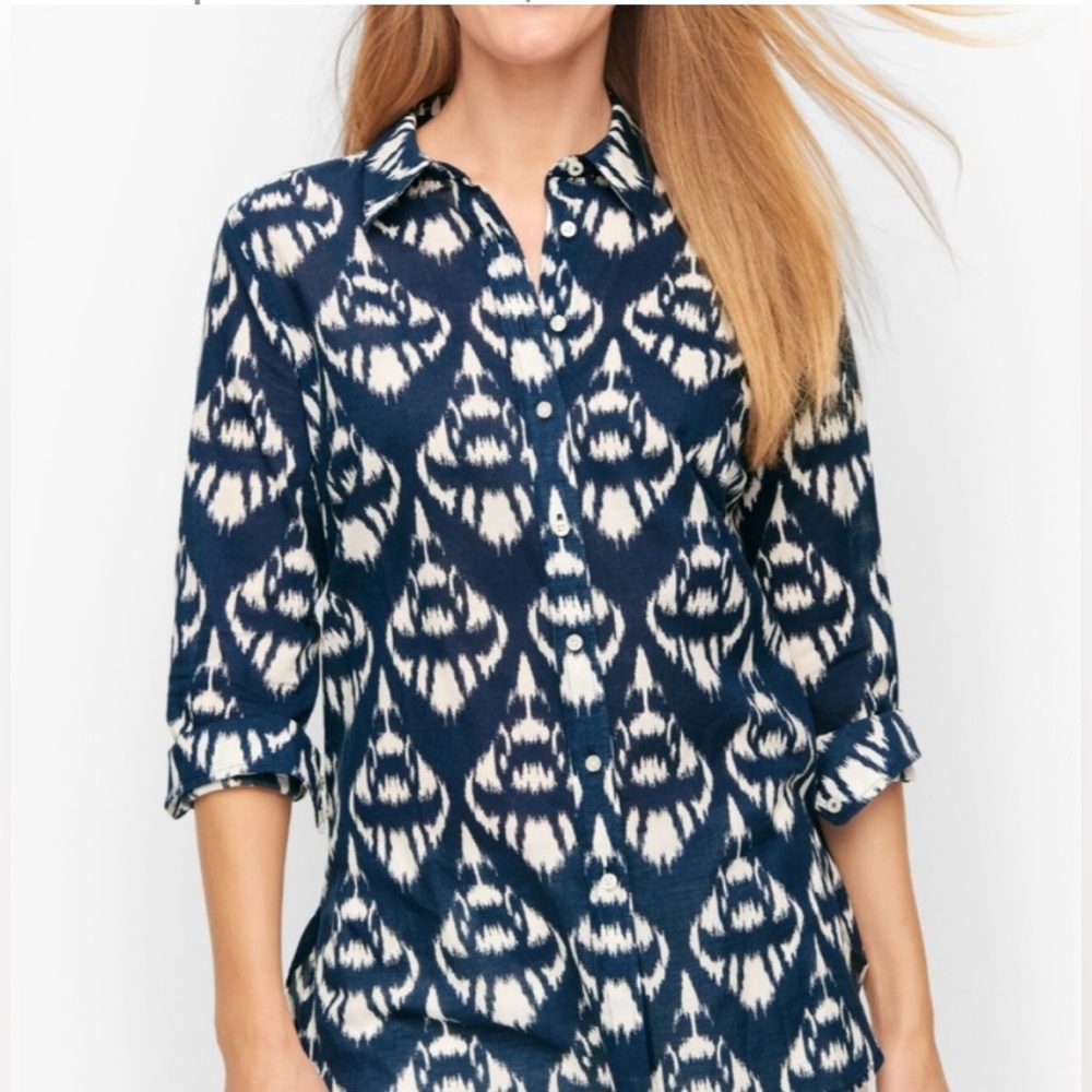 Talbots Navy Blue Cream Ikat Print
Cotton Button Up Long Sleeve Shirt Size M